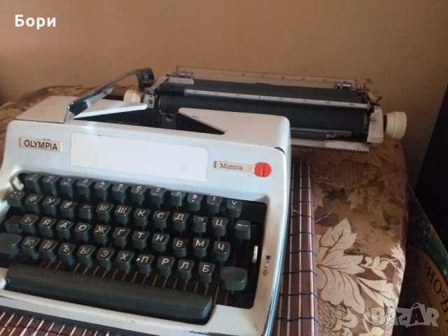 OLYMPIA MONICA Пишеща машина БДС, снимка 4 - Други ценни предмети - 31059332