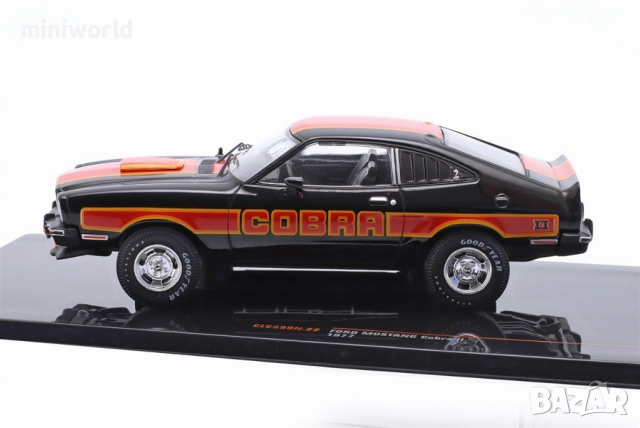 FORD MUSTANG II COBRA 1977 - мащаб 1:43 на IXO моделът е нов в PVC дисплей-кейс, снимка 3 - Колекции - 52803726