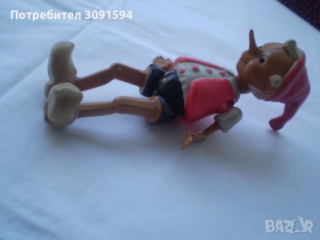 Колекционерска Стара бакелитена детска играчка Пинокио      Буратинодоста запазена за годините си, снимка 12 - Колекции - 37516733