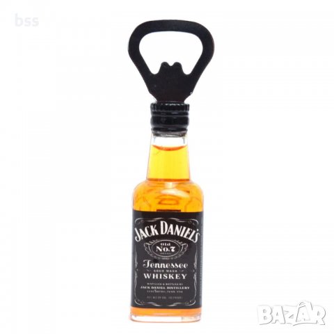Код 942130 Магнитна отварачка във формата на бутилка уиски