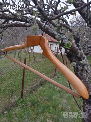 Масивна луксозна закачалка за дрехи лакирано дърво 