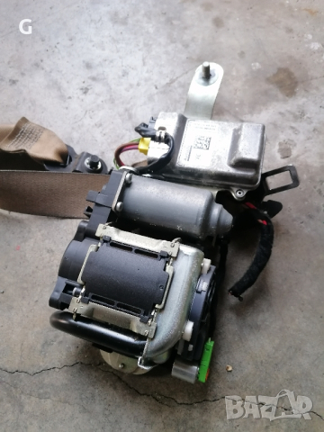 Преден Ляв предпазен Колан Мерцедес W 204 , снимка 7 - Части - 44795338