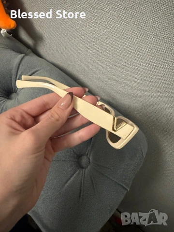 Очила Valentino , снимка 5 - Слънчеви и диоптрични очила - 53953142