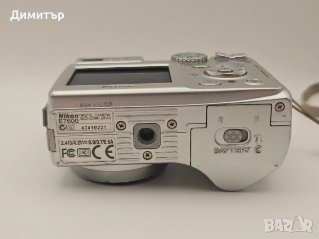 Nikon Coolpix 7600 дигитален фотоапарат камера digital camera 7.1 mega pixels 3x zoom, снимка 3 - Камери - 52096023