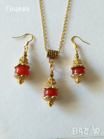 Разкошен комплект бижута с Керемидено червен кварц и богати орнаменти в цвят злато , снимка 1