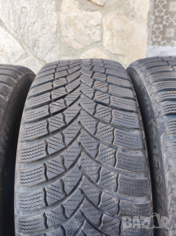 Зимни гуми Bridgestone 205/55/16, снимка 3 - Гуми и джанти - 43259271