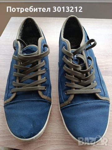 мъжки маратонки куиксилвър номер 44 нови.