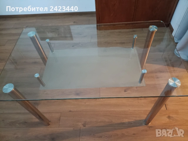 Стъклена трапезна маса 