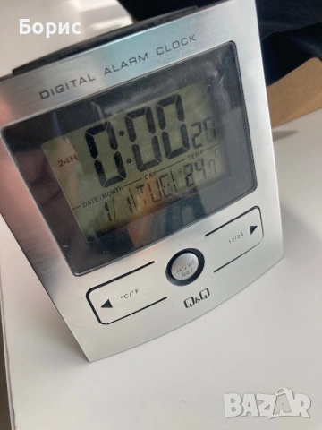 Дигитален часовник будилник Q&Q D089C500Y, отличен, снимка 2 - Други - 53227495