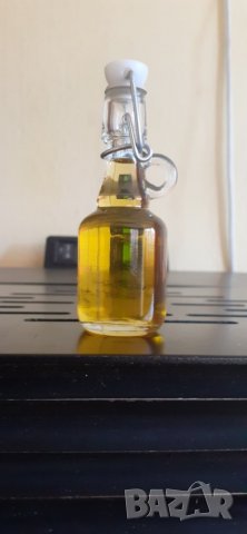 Масло от кайсиеви ядки - 100 % натурално-35 лв/л. – Apricot kernel oil