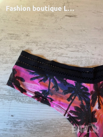 Дамски бикини в розов цвят с десен на палми и черна дантелена лента S размер 🩷🖤🩷, снимка 4 - Бельо - 52236206