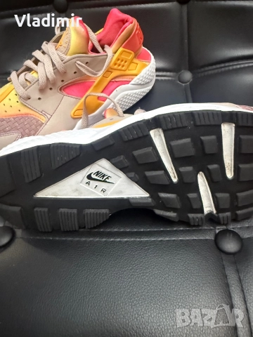 Кецове Nike Wmns Air Huarache Run, снимка 3 - Спортни обувки - 52879553