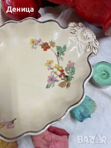 Ridgway 1930-1938 Жълто, но много нежно и с красиви дръжки с релефни цветя , снимка 3 - Други - 51335363