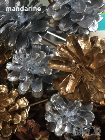 🧡 LOVE MANDARINE "GOLD & SILVER" 🍊 Ръчна изработка ⚒️ Цветя 🌼 от шишарки 🎄, снимка 12 - Декорация за дома - 35050462