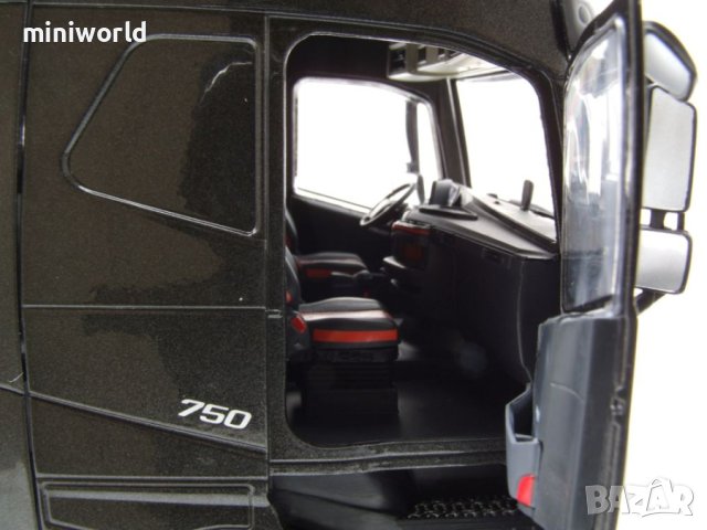 Volvo FH 750 влекач - мащаб 1:24 на Solido моделът е нов в кутия, снимка 5 - Колекции - 42920456