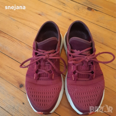 Under Armour, оригинални маратонки , снимка 4 - Маратонки - 51791768