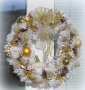 Коледен венец в бяло и злато, снимка 2