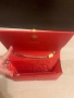 Червена чанта, снимка 5