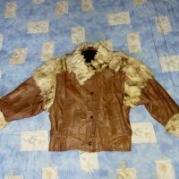 Българско палто от естествена кожа и бяла лисица, снимка 1 - Палта, манта - 38732944