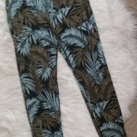 СУПЕРЛЕКИЧЪК и тънък панталон със смъкнато дъно /потур в тропически принт, снимка 1 - Панталони - 42743079
