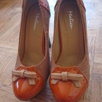 Високи дамски обувки в кафяв цвят с комбинация с лак, снимка 5 - Дамски обувки на ток - 44325456