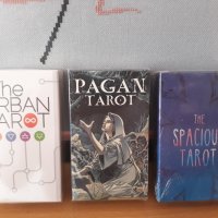 78 съвременни таро карти: Urban Tarot & Pagan Tarot & Spacious Tarot, снимка 1 - Други игри - 33814085