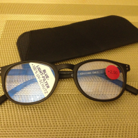 Нови немски очила за четене + 2,5 диоптъра, защита, шарнир, калъф, снимка 1 - Слънчеви и диоптрични очила - 44750913