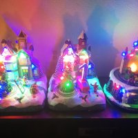 Коледни LED светещи сцени с 8 Коледни мелодии на MAGIC VILLAGЕ., снимка 18 - Декорация за дома - 42599090