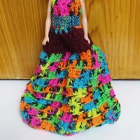 Разкошна плетена рокля за барби + подарък кукла, снимка 6 - Кукли - 34103014