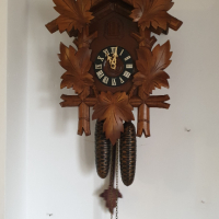 Стенен часовник с кукувица - Шварцвалд, снимка 1 - Антикварни и старинни предмети - 44617015
