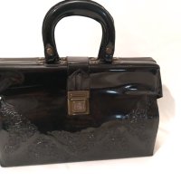 Дамска чанта естествен лак, модел от '70 те, снимка 1 - Антикварни и старинни предмети - 42759888