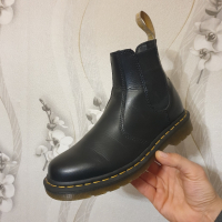  Dr. Martens Vegan 2976 ОРИГИНАЛНИ Боти , номер 39, снимка 17 - Дамски боти - 44575021