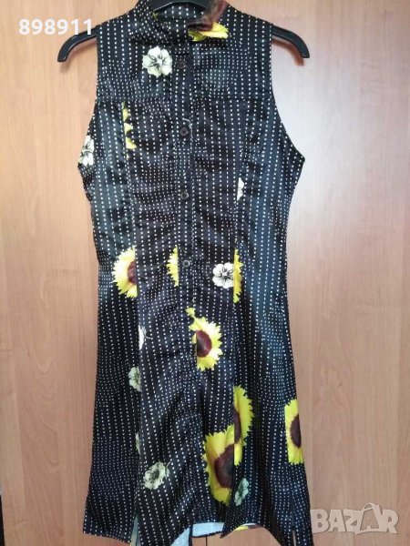 Сатенена рокля на слънчогледи с ефектен гръб, снимка 1