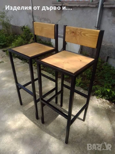 Бар столове с облегалка от метал и масивно дърво , снимка 1