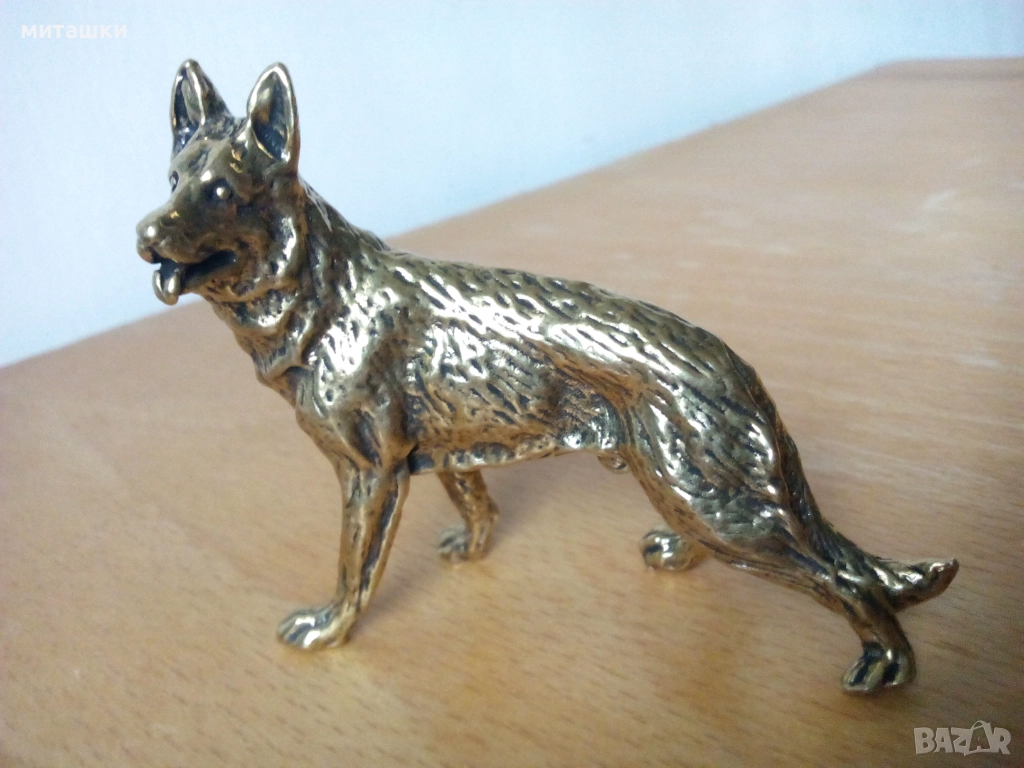 Бронзова статуетка вълчак, снимка 1