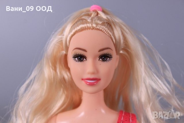 Кукла Барби с гардероб, тоалетка и аксесоари, снимка 8 - Кукли - 35132062