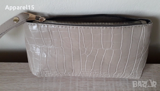 Нова малка бежова чанта , снимка 5 - Чанти - 52650748