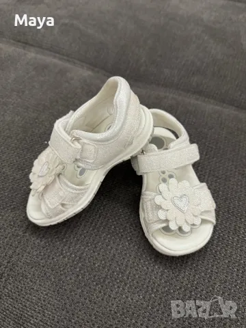 Детски сандали Chicco, снимка 2 - Детски сандали и чехли - 48296652