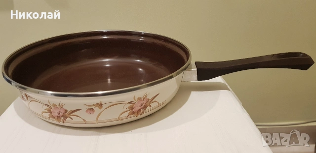 Емайлиран тиган