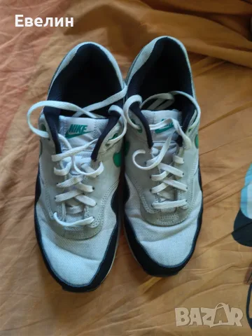 Оригинални маратонки  Nike 40номер, снимка 3 - Маратонки - 55837109