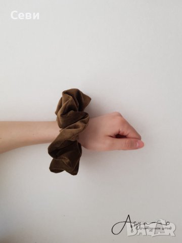 Скрънчита за коса , снимка 17 - Аксесоари за коса - 33073862