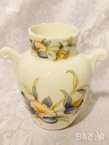 малка ваза от костен порцелан Aynsley , снимка 1
