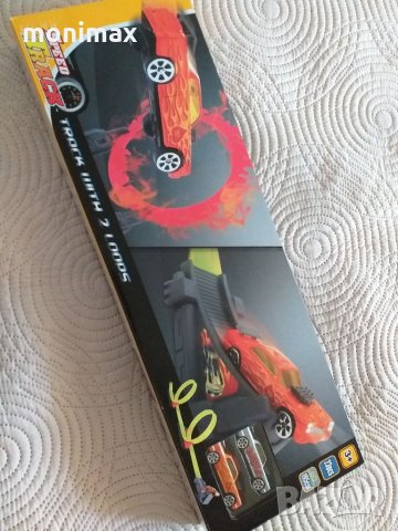 Писта с метални колички , снимка 4 - Коли, камиони, мотори, писти - 35136267