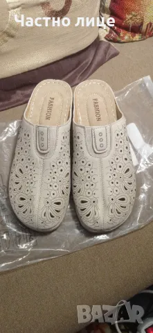 Продавам дамски бежови чехли от еко кожа размер 37, снимка 2 - Чехли - 48633172