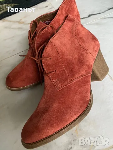 Боти от естествен велур Tamaris