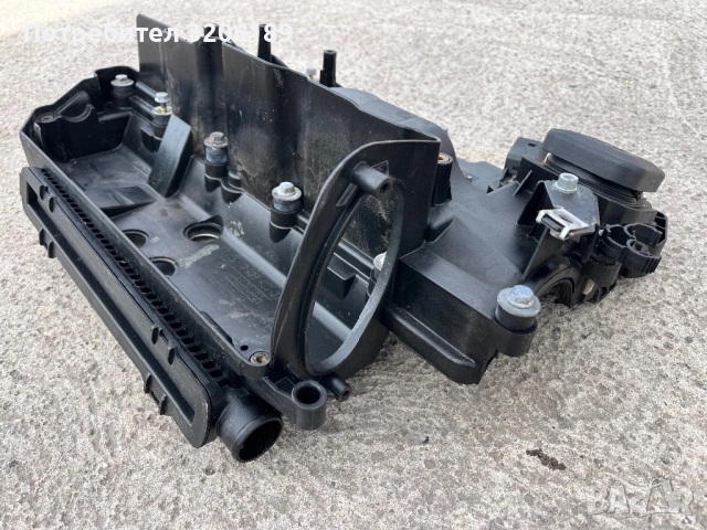 Капак клапани за БМВ 320 дизел Е46 / BMW 320 diesel E46, снимка 3 - Части - 54020401