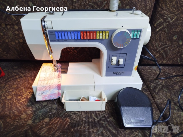 Метална шевна машина NECCHI 559, снимка 9 - Шевни машини - 54154639