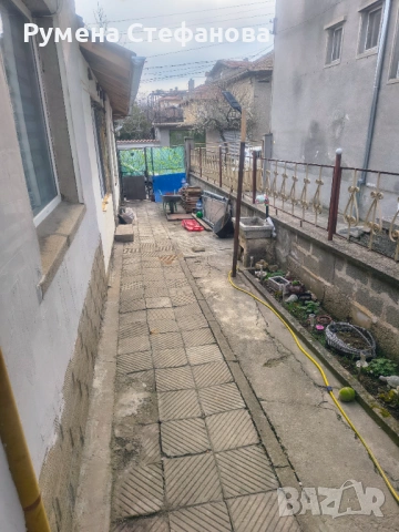 Продавам къща във Велики Преслав , снимка 10 - Къщи - 53922097