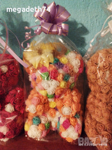 Мече от изкуствени рози, снимка 8 - Изкуствени цветя - 32185617