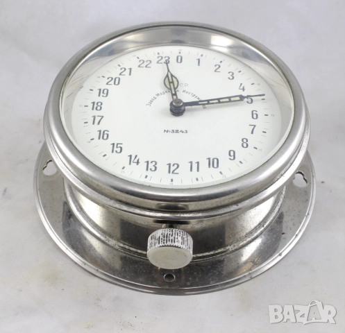 510 Kорабен 24 часов часовник от съветска подводница. Произведен в СССР през 50 те.